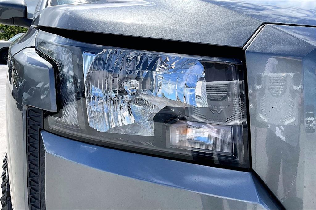 Thumbnail: 2022 Nissan Frontier - 31