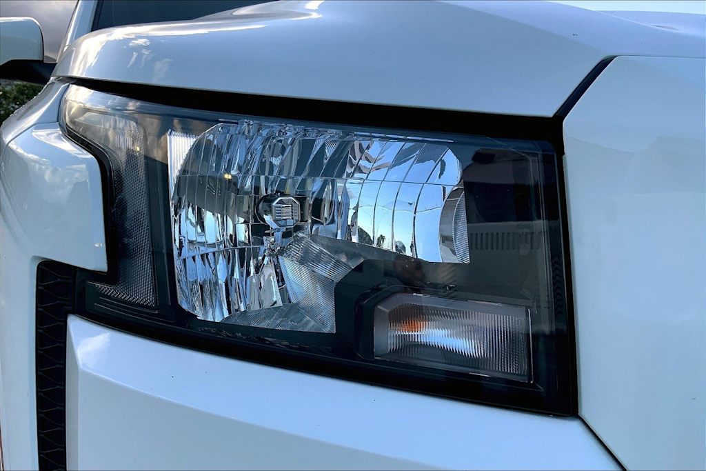 Thumbnail: 2024 Nissan Frontier - 31