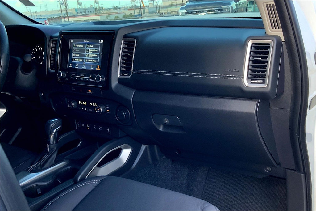 Thumbnail: 2024 Nissan Frontier - 15