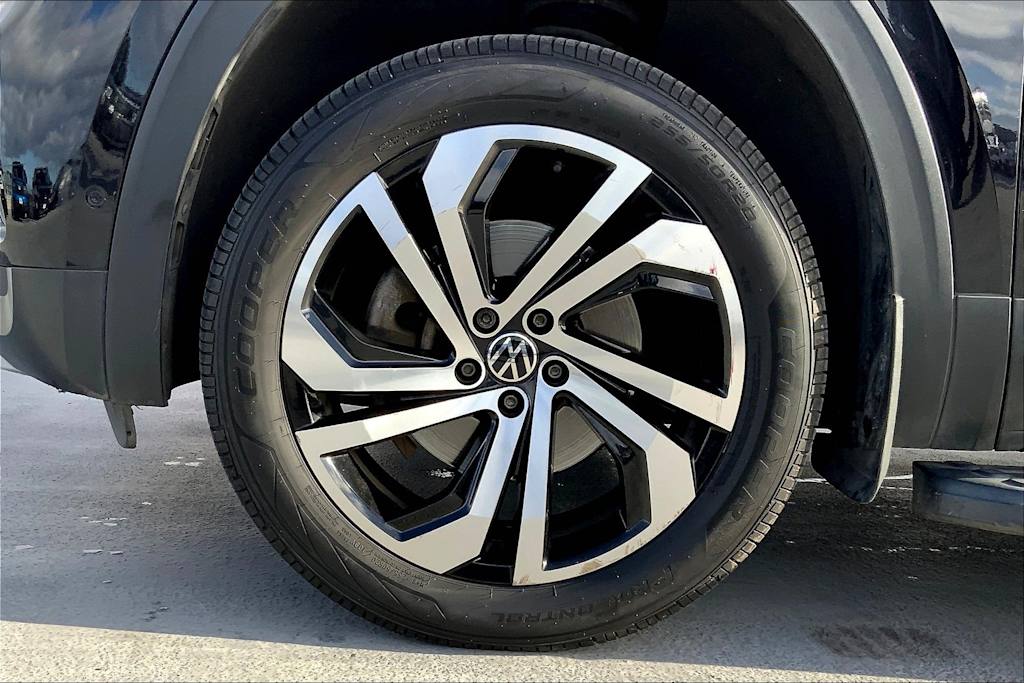 Thumbnail: 2021 Volkswagen Atlas - 8