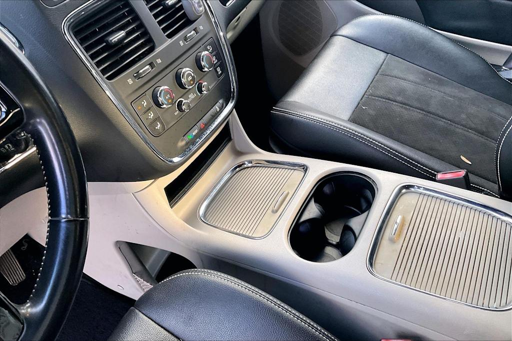 Thumbnail: 2019 Dodge Grand Caravan - 17