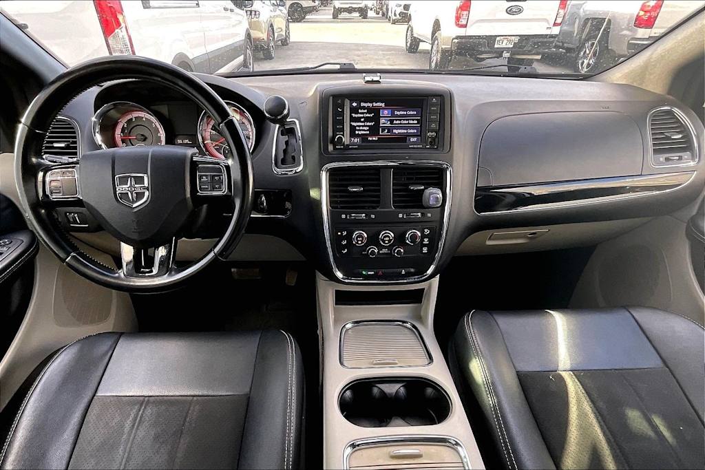 Thumbnail: 2019 Dodge Grand Caravan - 10