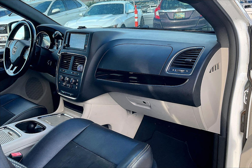Thumbnail: 2019 Dodge Grand Caravan - 24