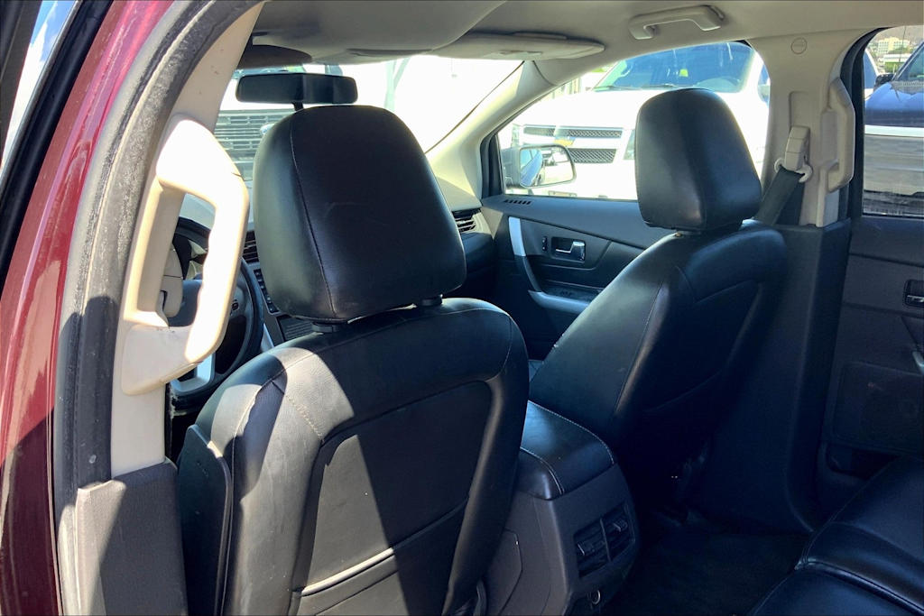 Thumbnail: 2011 Ford Edge - 12