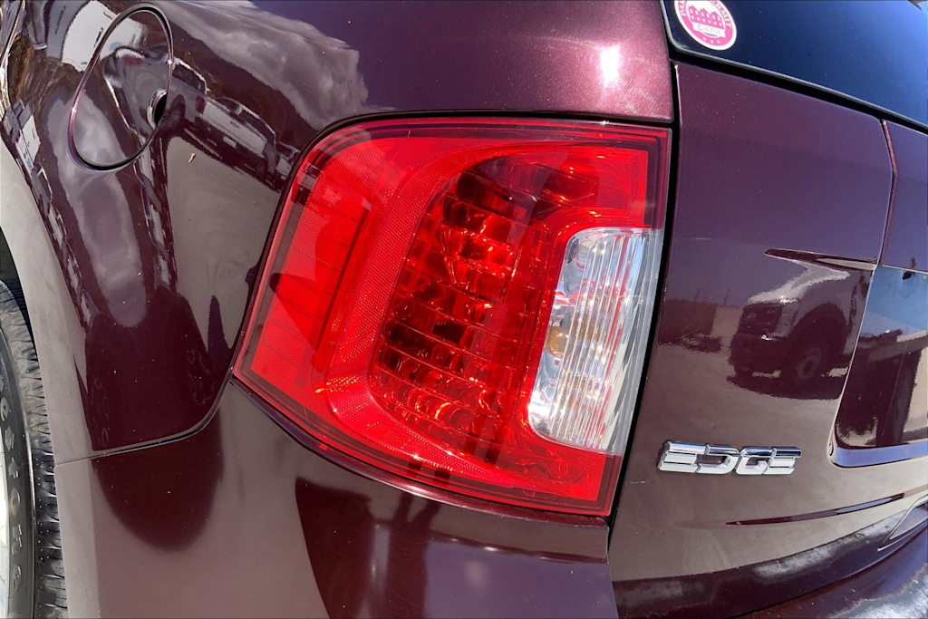 Thumbnail: 2011 Ford Edge - 32