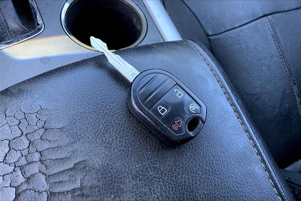 Thumbnail: 2011 Ford Edge - 20