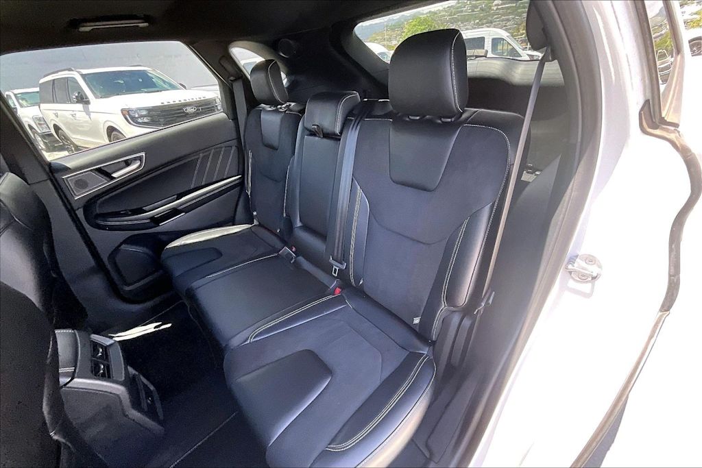 Thumbnail: 2023 Ford Edge - 29