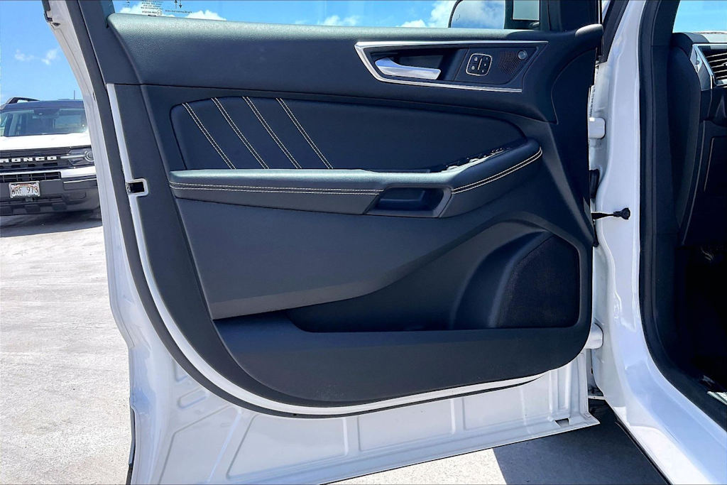 Thumbnail: 2023 Ford Edge - 27