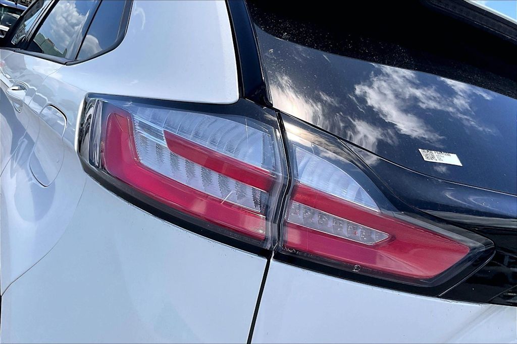 Thumbnail: 2023 Ford Edge - 32