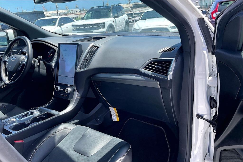 Thumbnail: 2023 Ford Edge - 23