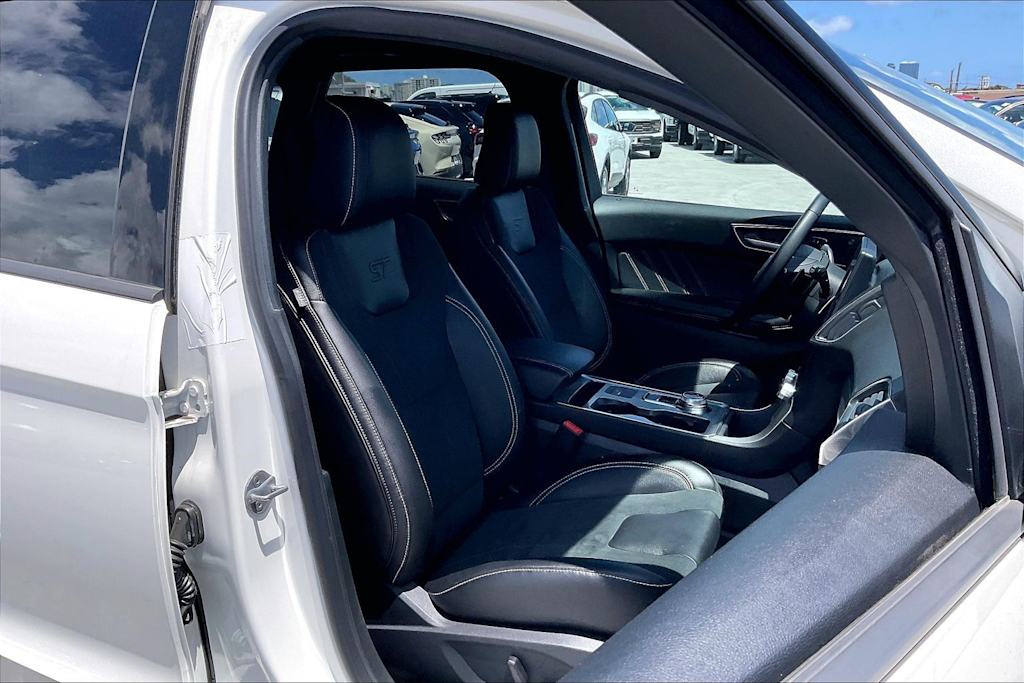 Thumbnail: 2023 Ford Edge - 12