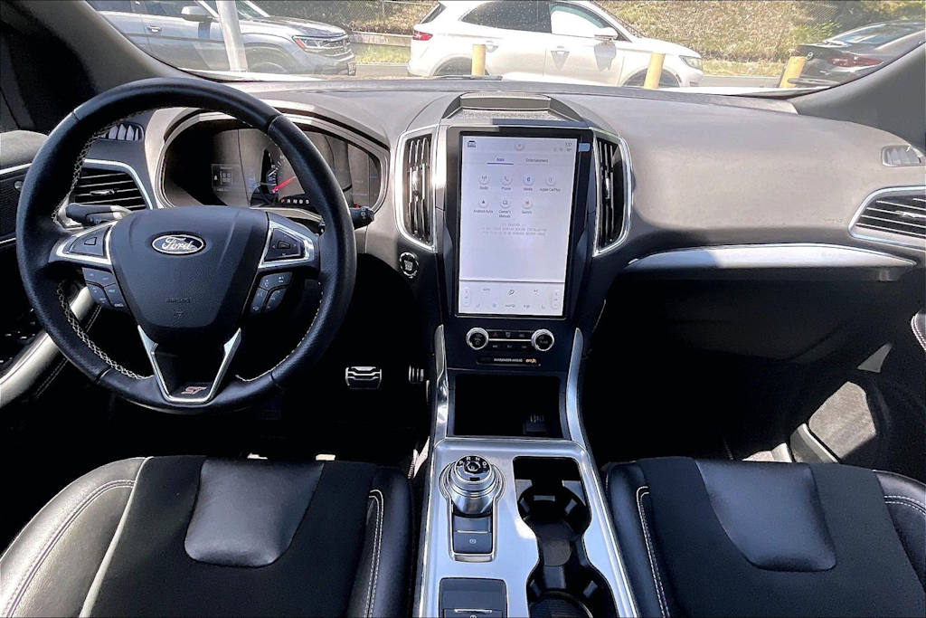 Thumbnail: 2023 Ford Edge - 10