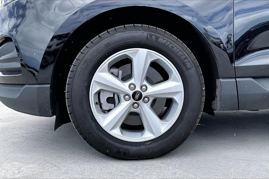 Thumbnail: 2023 Ford Edge - 8