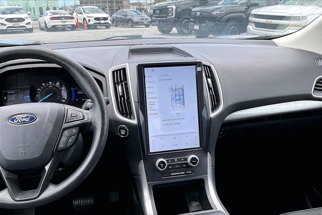 Thumbnail: 2023 Ford Edge - 15
