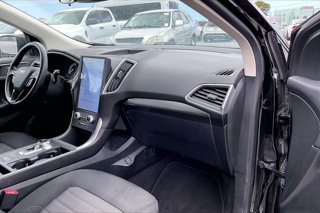 Thumbnail: 2023 Ford Edge - 24