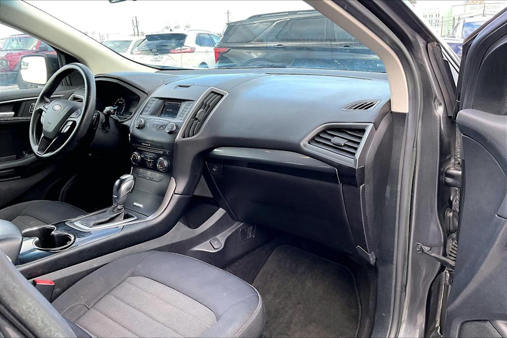 Thumbnail: 2018 Ford Edge - 24