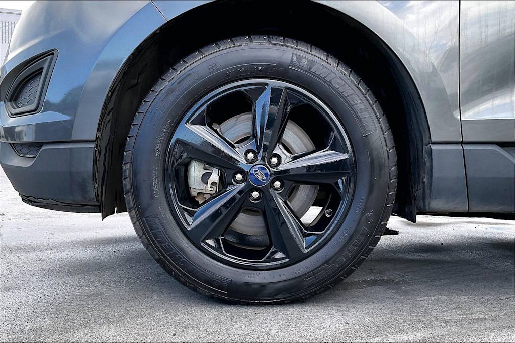 Thumbnail: 2018 Ford Edge - 8