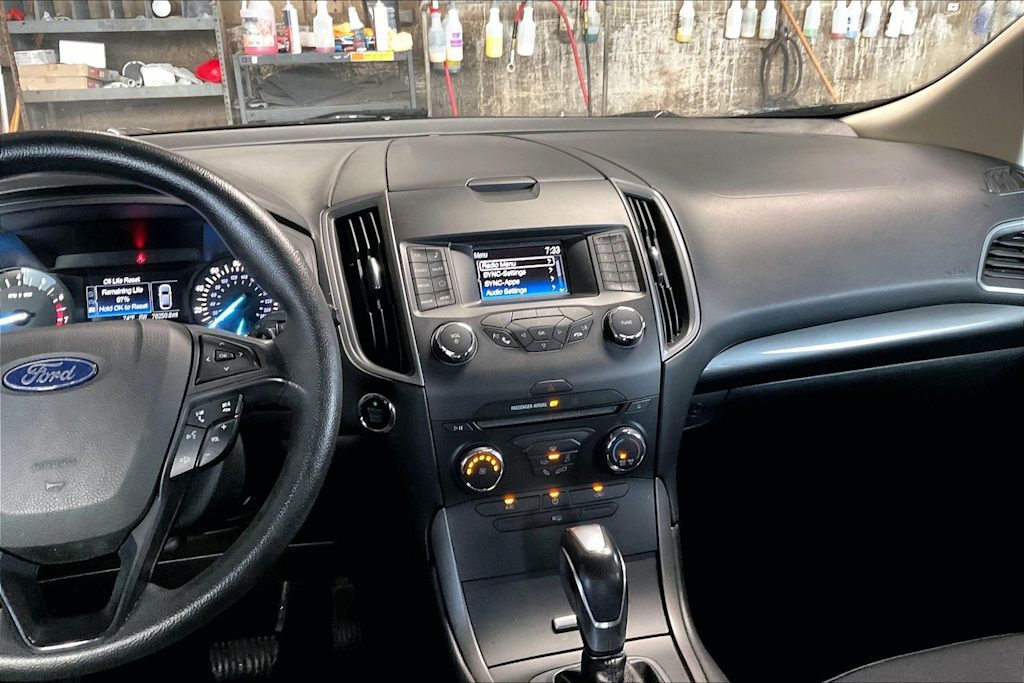 Thumbnail: 2018 Ford Edge - 15