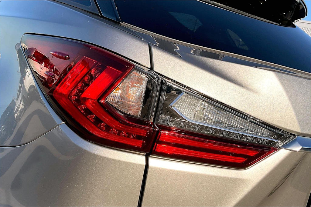 Thumbnail: 2020 Lexus RX - 32