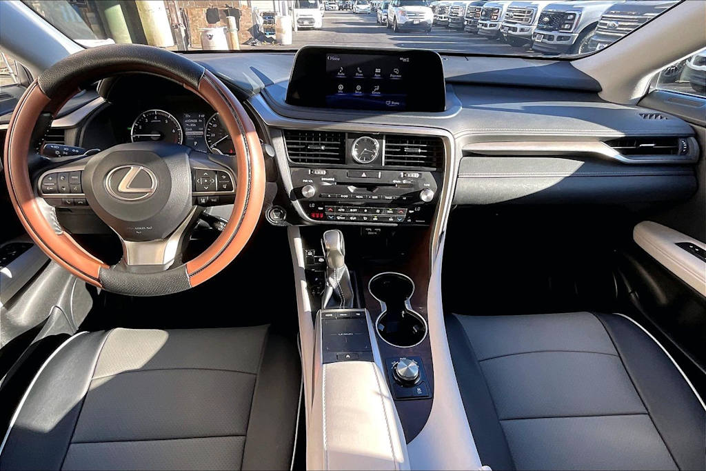 Thumbnail: 2020 Lexus RX - 10