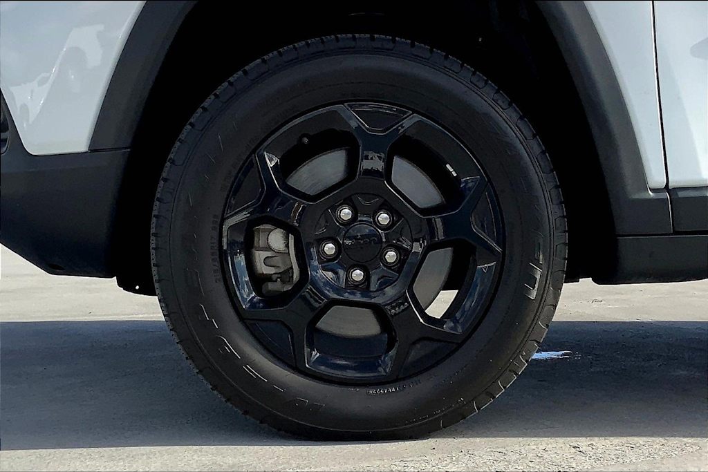 Thumbnail: 2023 Jeep Compass - 8