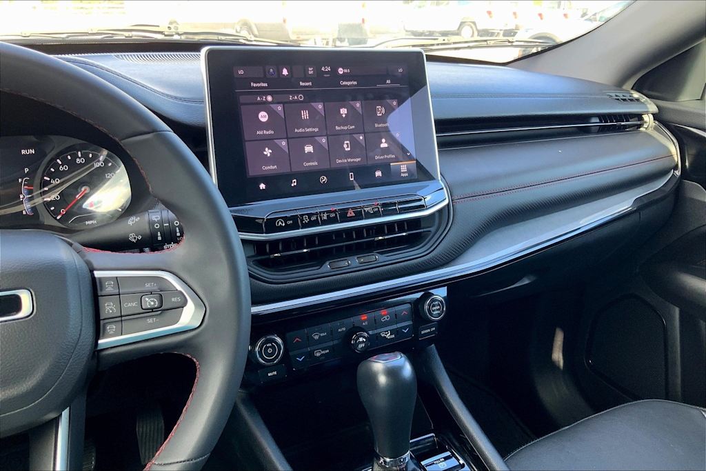 Thumbnail: 2023 Jeep Compass - 16