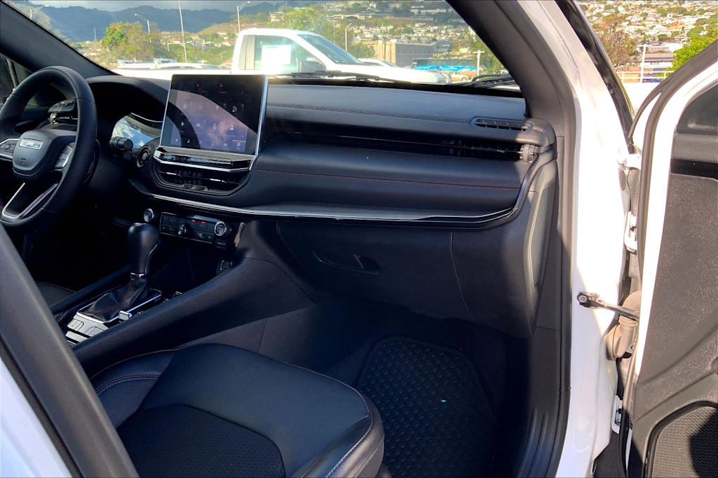 Thumbnail: 2023 Jeep Compass - 15