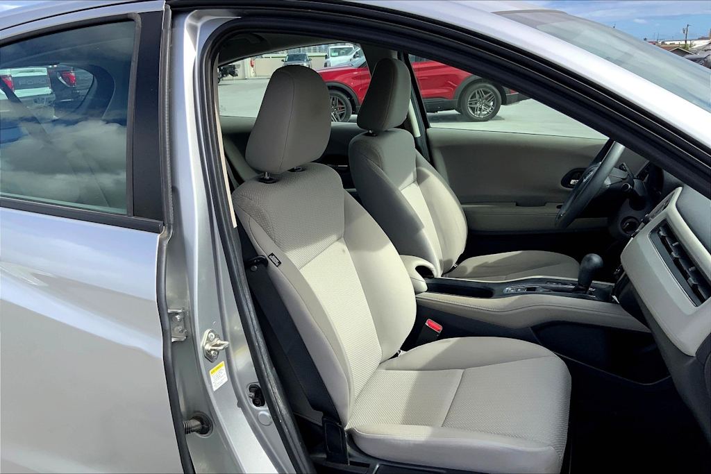 Thumbnail: 2016 Honda HR-V - 12