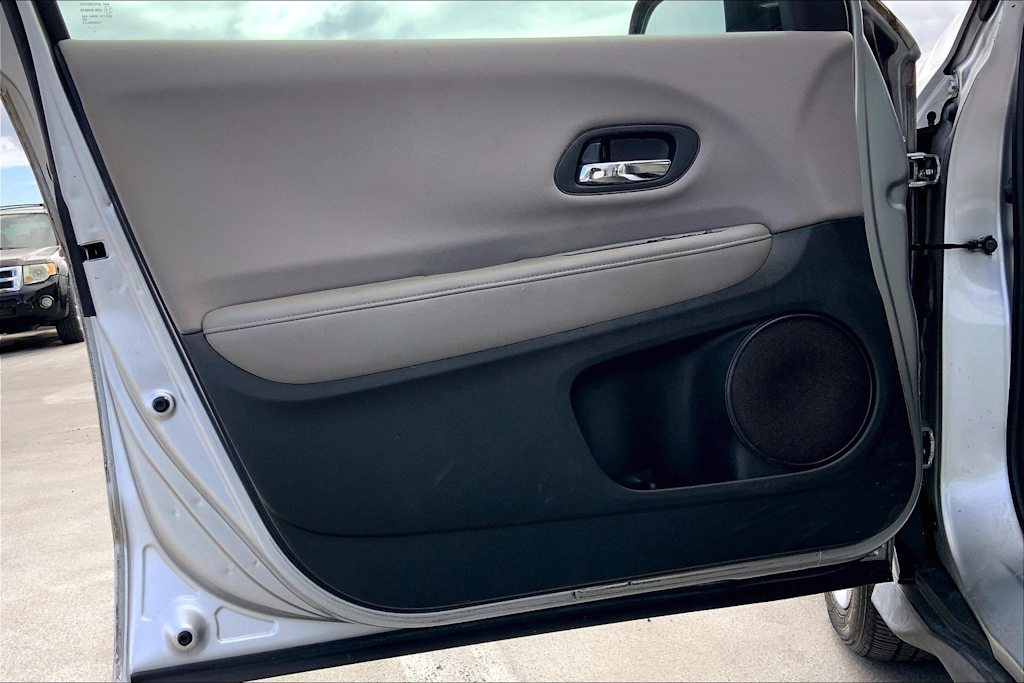 Thumbnail: 2016 Honda HR-V - 27