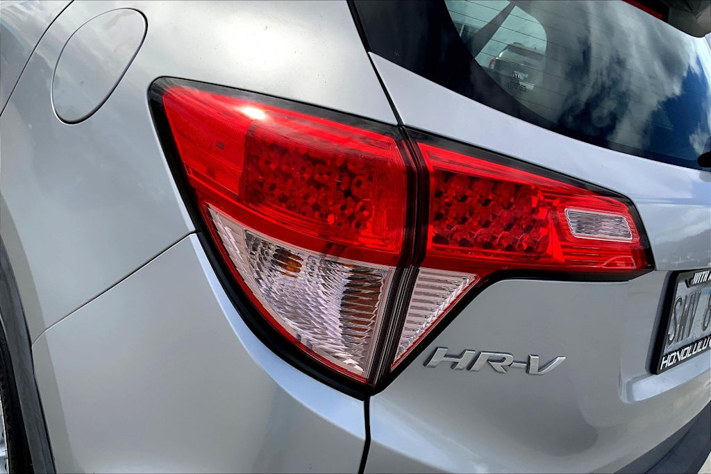 Thumbnail: 2016 Honda HR-V - 32