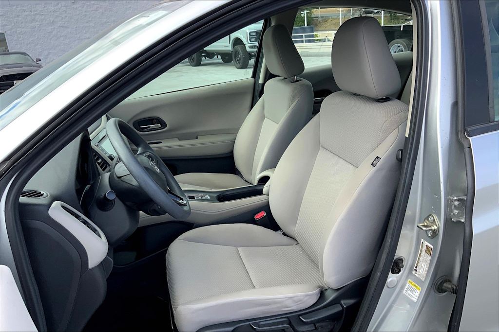 Thumbnail: 2016 Honda HR-V - 11