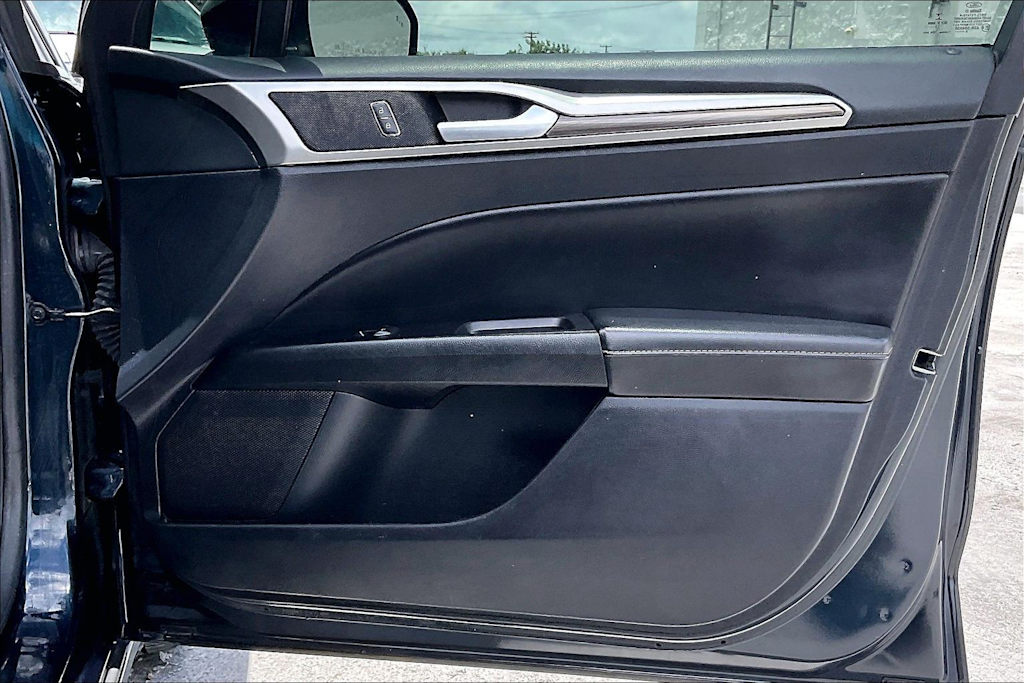 Thumbnail: 2020 Ford Fusion - 28