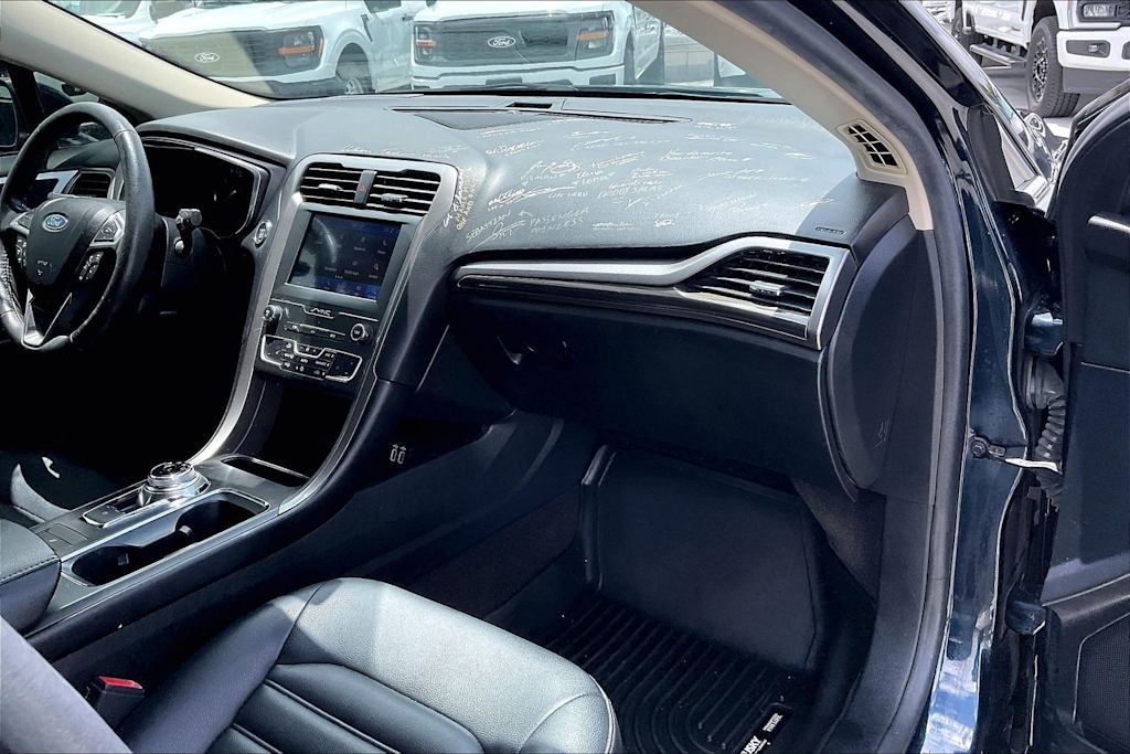 Thumbnail: 2020 Ford Fusion - 15