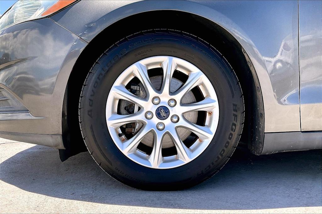 Thumbnail: 2016 Ford Fusion - 8