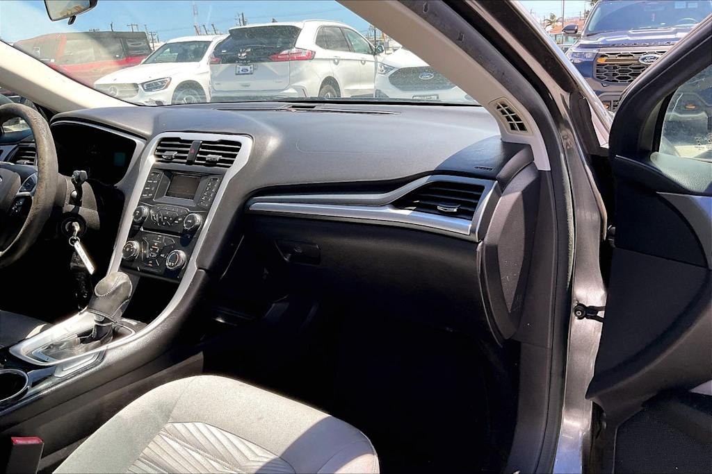 Thumbnail: 2016 Ford Fusion - 24
