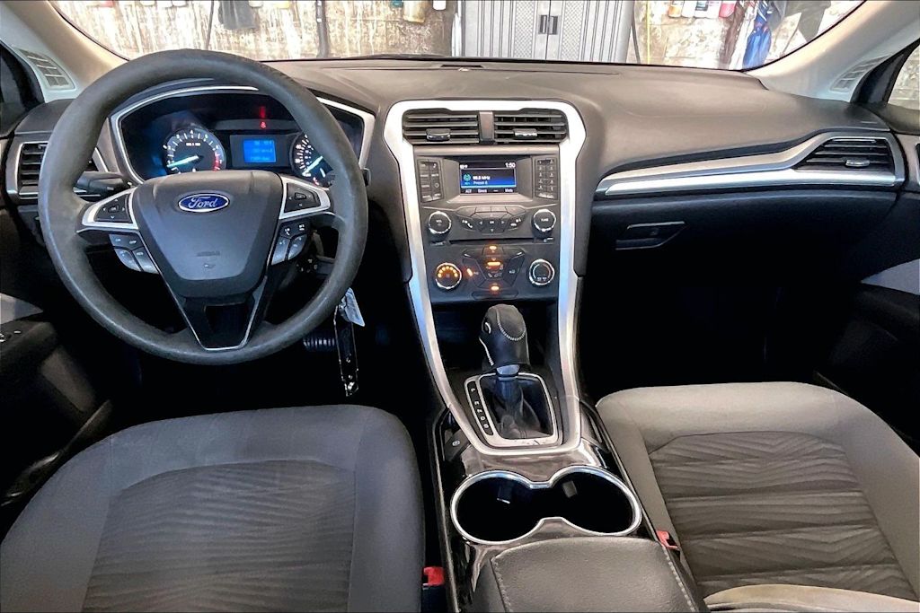 Thumbnail: 2016 Ford Fusion - 10