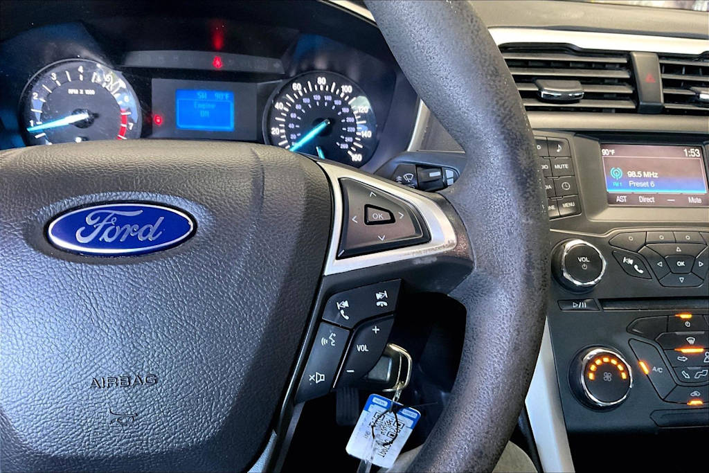 Thumbnail: 2016 Ford Fusion - 26