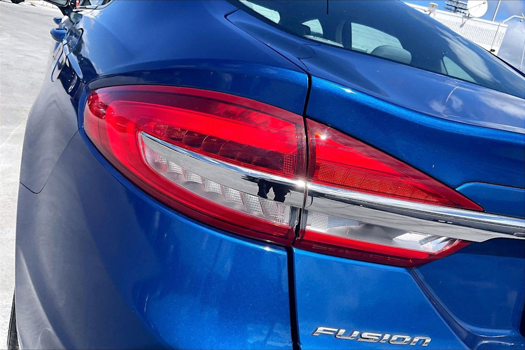 Thumbnail: 2018 Ford Fusion - 32
