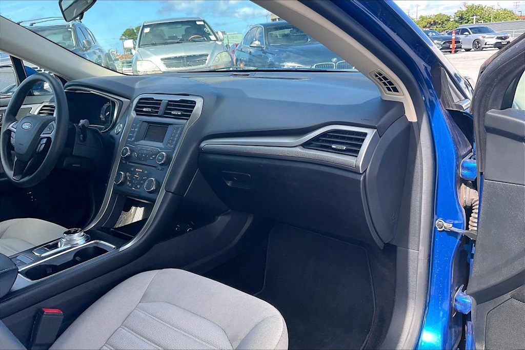 Thumbnail: 2018 Ford Fusion - 15