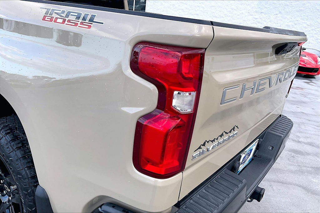 Thumbnail: 2022 Chevrolet Silverado 1500 - 32