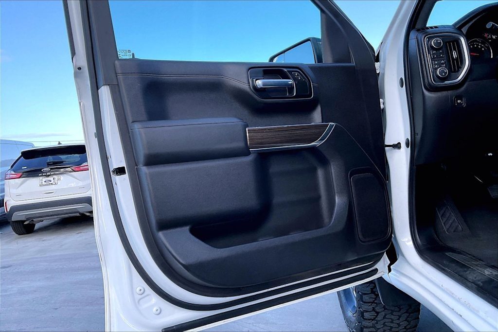 Thumbnail: 2020 Chevrolet Silverado 1500 - 27