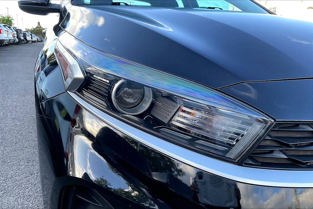 Thumbnail: 2022 Kia Forte - 31