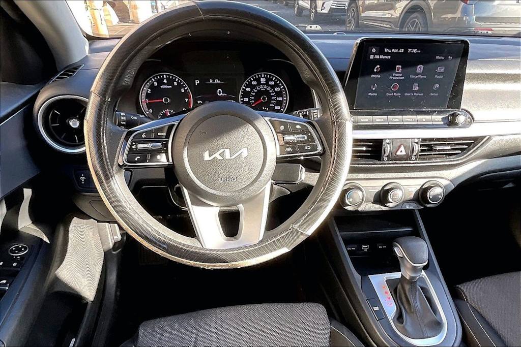 Thumbnail: 2022 Kia Forte - 14