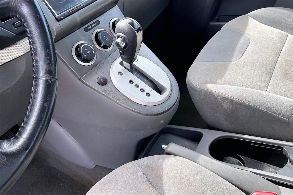 Thumbnail: 2009 Nissan Sentra - 16
