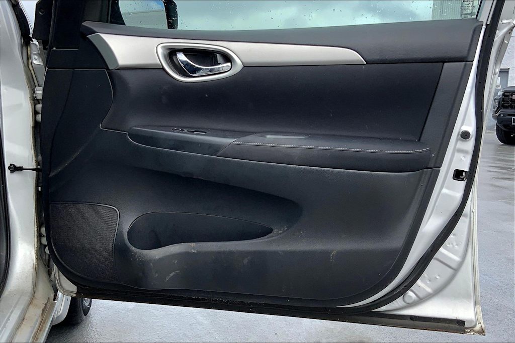 Thumbnail: 2015 Nissan Sentra - 28