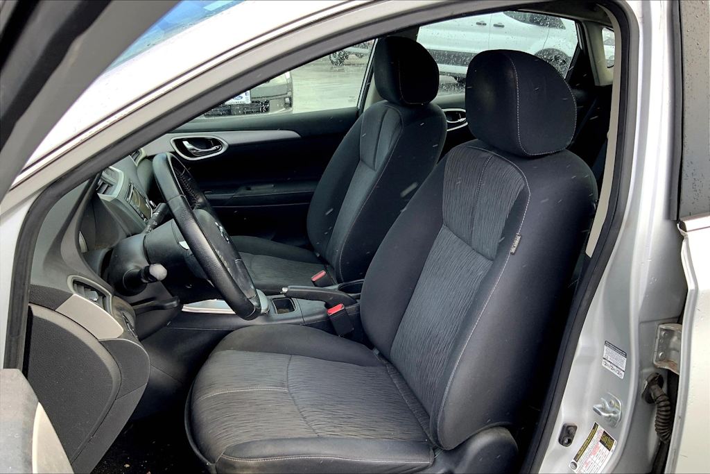 Thumbnail: 2015 Nissan Sentra - 11