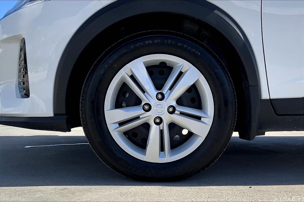 Thumbnail: 2021 Nissan Kicks - 8
