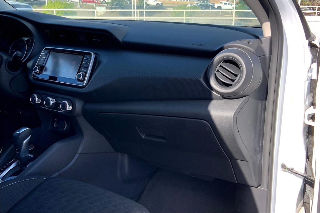 Thumbnail: 2021 Nissan Kicks - 23