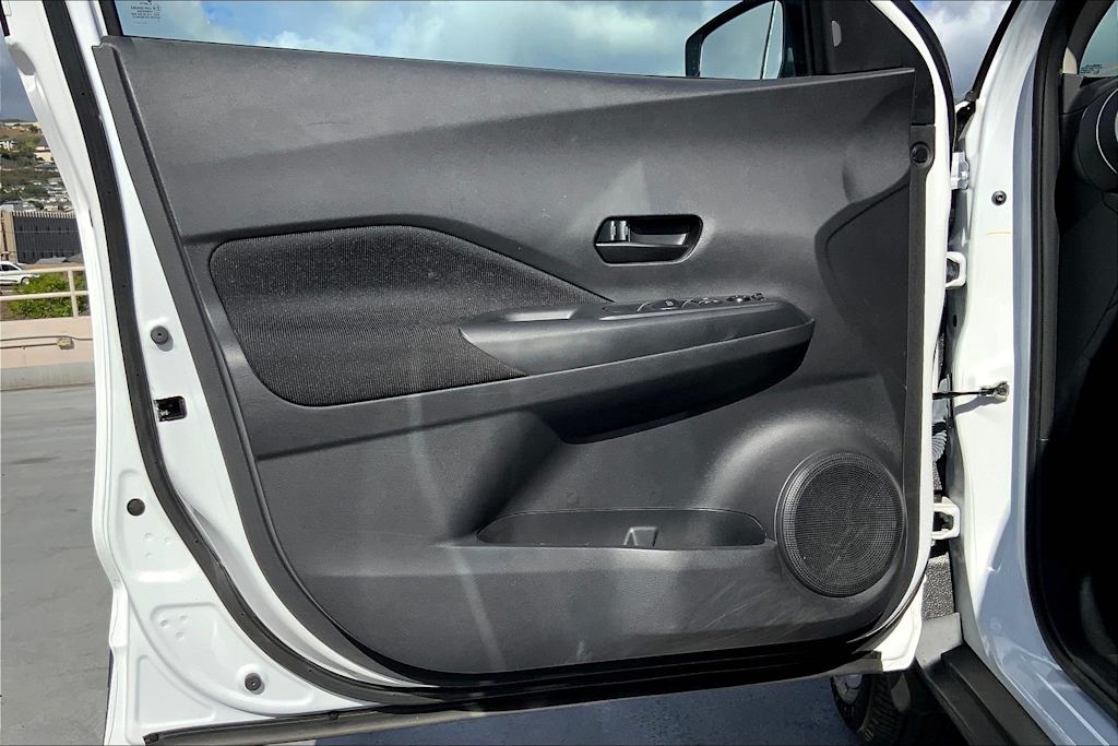 Thumbnail: 2021 Nissan Kicks - 27