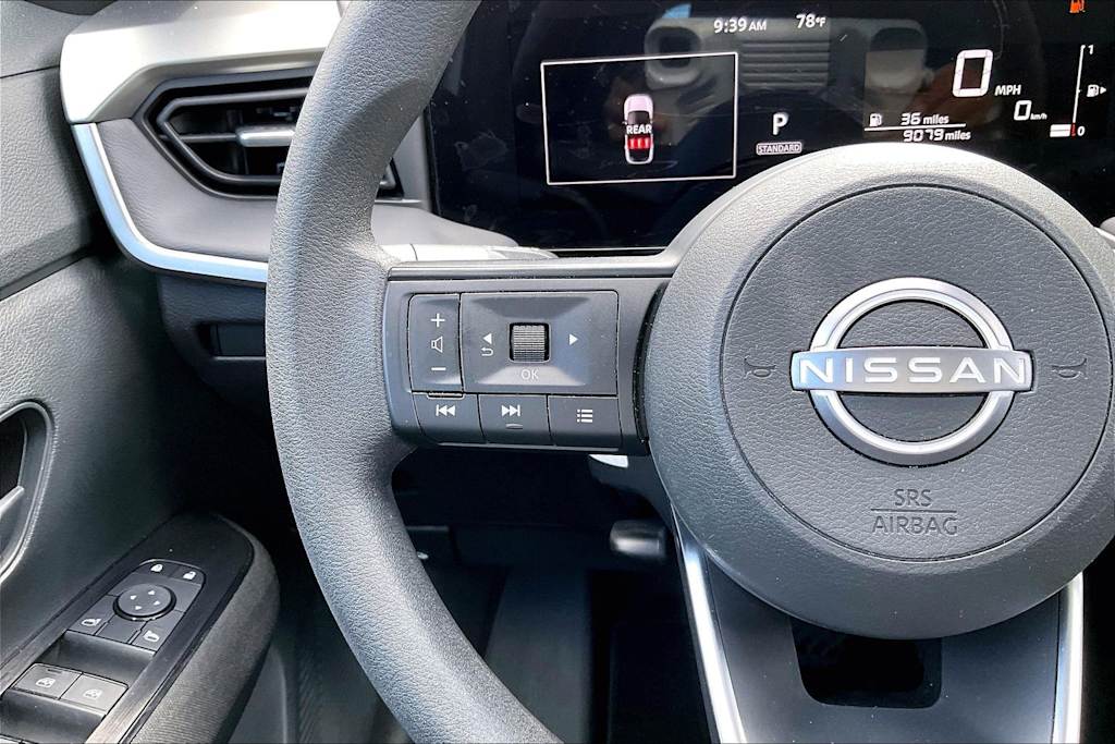 Thumbnail: 2025 Nissan Kicks - 24